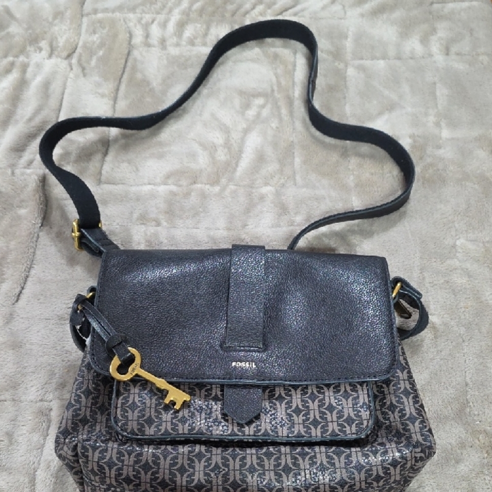Fossil "Kinley" Womens Purse Shoulder/Crossbody Brown Zips Key GUC **READ**